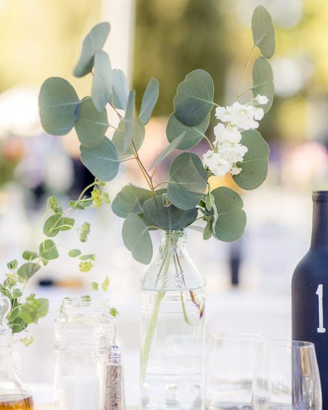 Centerpiece Used Wedding Decor, Eucalyptus Wedding Decor, Spring Wedding Centerpieces, Rustic Wedding Decorations, Flowers And Greenery, Botanical Gardens Wedding, Vintage Weddings, Eucalyptus Wedding, Deco Floral