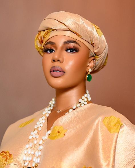 Actress Nancy Isime, Rich Auntie, African Hair Wrap, Good Morning Ladies, Black Men Haircuts, Head Scarf Styles, Head Ties, Turban Style, Ladies And Gentlemen