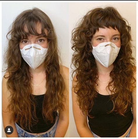 Short Bangs Long Wavy Hair, Rocker Hair Curly, Curly Shag With Micro Bangs, Long Shag Short Bangs, Wash And Go Wavy Haircuts, Short Bangs Curly Hair, Long Curly Shag With Bangs, Curly Hair Micro Bangs, Microbangs Curly Hair