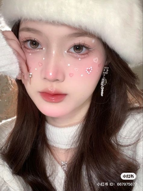 Makeup Layout, Heart Makeup, Yellow Makeup, Korea Makeup, Makeup Accesories, Ethereal Makeup, Asian Eye Makeup, Creative Makeup Looks, Christmas Makeup