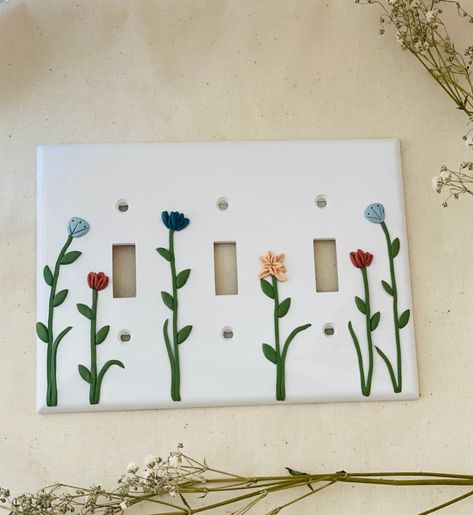 Cottage Core Growing Flowers Light Switch Cover/plate for - Etsy Canada Switch Painting Ideas, Light Switch Painting Ideas, Outlet Covers Painting, Light Switch Covers Diy, Electrical Outlet Covers, Switch Socket, Wall Socket, Light Switch Plate Cover, Flower Lights