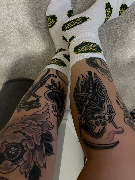 Back Of Thigh Tattoo Traditional, Trad Leg Tattoos, Leg Traditional Tattoo, Traditional Leg Tattoos Women, Leg Tattoos Women Lower Calf, Knee Tattoo Traditional, Traditional Leg Tattoo, Shin Tattoos For Women, American Traditional Knee Tattoo