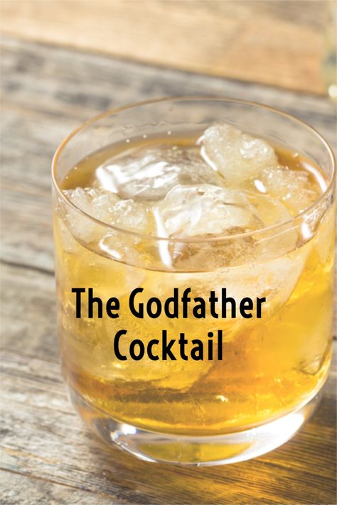 Amaretto Whiskey Drinks, Scottish Drinks Cocktails, Godfather Cocktail Recipe, Godfather Cocktail, Types Of Whiskey, Scottish Drinks, Bartending Tips, Cocktail Recipes Whiskey, Single Malt Whiskey