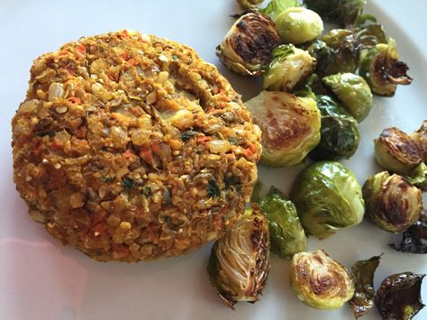 morocan spiced lentil butternut squash burgers..lisa's veg kitchen. Veg Patties, Best Prebiotic Foods, Recipes Lentils, Probiotic Recipes, Lentil Burger, Moroccan Lentil, Vegan Burger Recipe, Prebiotic Foods, Lentil Burgers