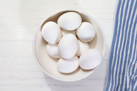 How to Tell If Your Eggs Have Gone Bad—and If They're Still Safe to Eat How To Store Celery, Egg Test, Moldy Cheese, Expiration Dates On Food, Simply Food, Entertaining Dinner, Chicken Keeping, Food Scientist, Clean Plates