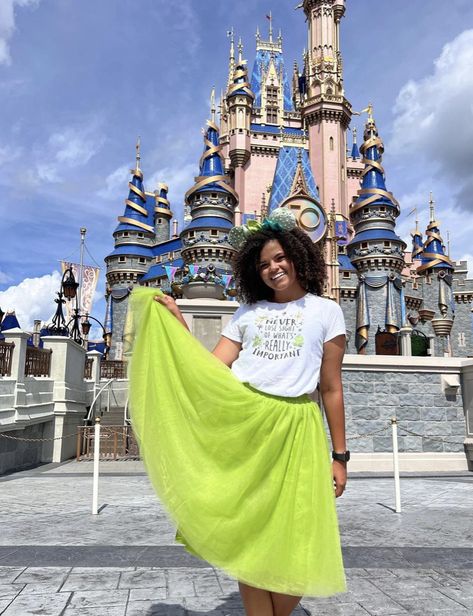 Tiana Bounding, Princess Tiana Inspired Outfits, Disney Princess Outfit Ideas Tiana, Disney Bounding Tiana, Princess Tiana Outfit Ideas, Princess Tiana Disney Outfit, Princess Tiana Disneybound, Tiana Inspired Outfits, Princess And The Frog Disneybound