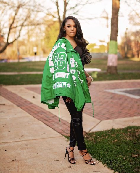 Alpha Kappa Alpha Line Jackets, Aka Line Jacket Outfit, Line Jacket Outfit Sorority, Aka Line Jacket Designs, Line Jackets Sorority, Aka Graduation Pictures, Aka Sorority Outfits, Aka Jacket, Aka Photoshoot