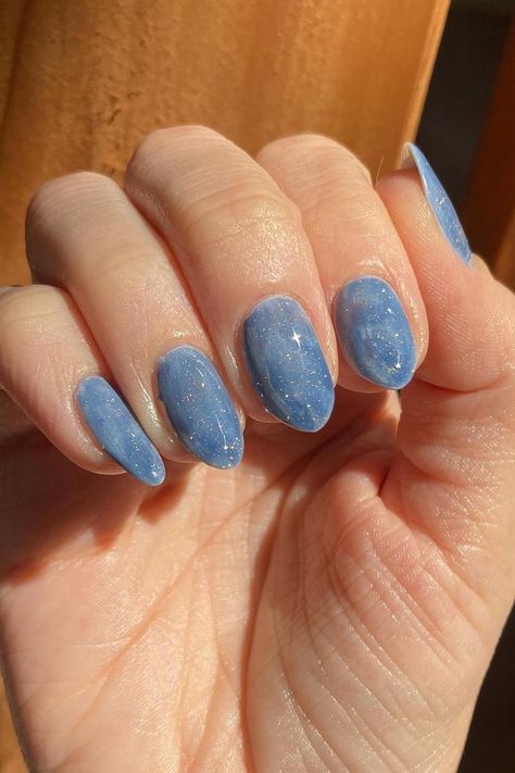 No Nail Art Nails, Marbled Blue Nails, Nails Denim Blue, Blue Nails Aesthetic Design, Blue Ocean Nails Art Designs, Watery Blue Nails, Ocean Waves Nail Art, Ocean Water Nails, Blue Shade Nails