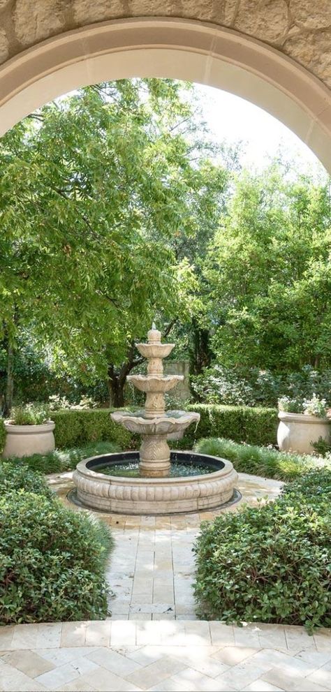 Beautiful photos and thoughts collected from various sources. Not my own photos Italian Garden Design, Italian Fountain, Country Garden Design, Fountain Design, French Country Garden, Rustic Italian, Italian Landscape, Italian Garden, Garden Fountains