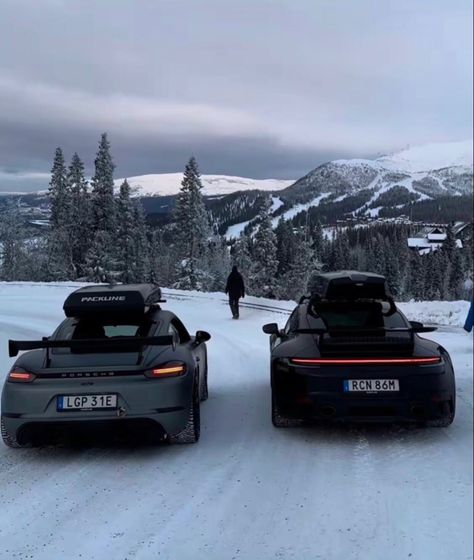 Winter Aesthetic Lifestyle, Rich Skiing Aesthetic, Rich Winter Aesthetic, Courchevel Aesthetic, Christmas Porsche, Cars In Snow, Luxury Skiing, Car In Snow, Mode Au Ski