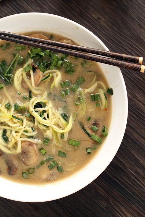 Miso Mushroom Zucchini Ramen Noodles Zucchini Ramen, Vegetti Recipes, Mushroom Zucchini, Macrobiotic Diet, Spiralized Recipes, Spiralizer Recipes, Veggie Noodles, Vegan Soups, Zucchini Noodles