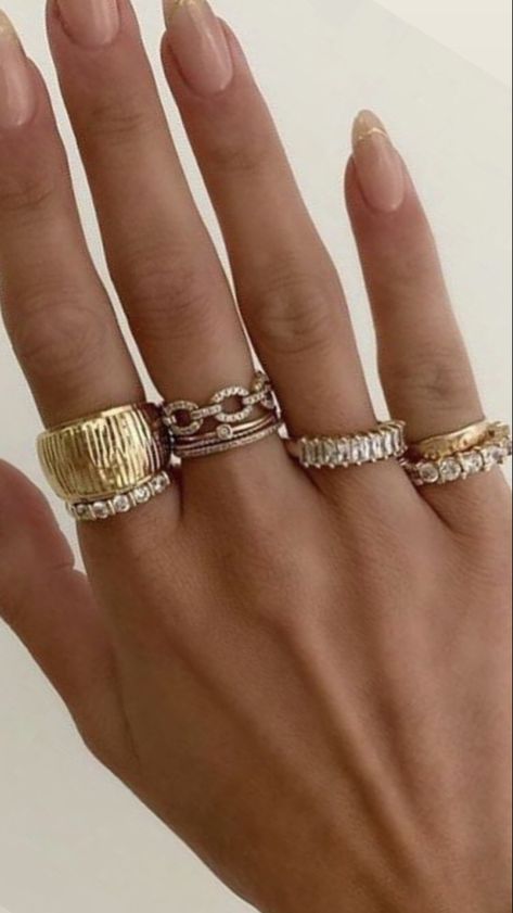 Mixed Metal Rings Aesthetic, Mix Metal Rings, Classy Ring Stack, Ring Stack Mixed Metal, Gold Silver Jewelry Mix Jewellery, Mixed Metal Ring Stack, Gold And Silver Jewelry Together, Mixed Metals Jewelry Style, Jewelry Combos