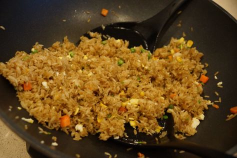 Hibachi Fried Rice, Hibachi Recipes, Griddle Cooking Recipes, Fried Rice With Egg, Chicken Fried Rice Recipe, Diner Recept, Christmas Dance, Thursday Evening, Chicken Fried Rice