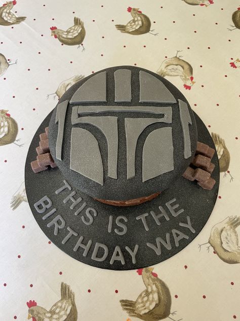 Mandalorian Smash Cake, Mandalorian Birthday Cake, Star Wars Cake Easy, Mandalorian Cake, Mandalorian Birthday, Star Wars Birthday Cake, Star Wars Cake, Sweet Ideas, Birthday Stuff