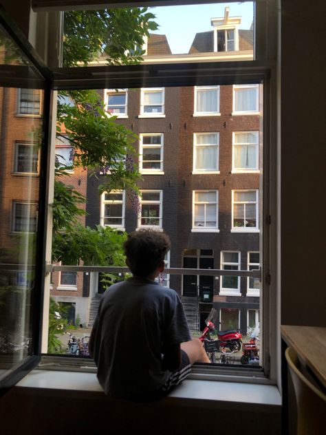 Amsterdam Living Aesthetic, Amsterdam Apartment Aesthetic, Dutch Apartment, Amsterdam Lifestyle, Amsterdam Life, Amsterdam Living, Amsterdam Aesthetic, Amsterdam Apartment, Living In Amsterdam