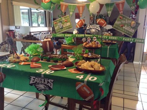 Julian's 13th Birthday  | CatchMyParty.com Philadelphia Eagles Party Decorations, Eagles Party Ideas Philadelphia, Eagles Birthday Party Ideas, Philadelphia Eagles Party, Eagles Party, Philadelphia Eagles Party Ideas, Philadelphia Eagles Birthday Party Ideas, Eagles Football Party, Super Bowl Snack Stadium