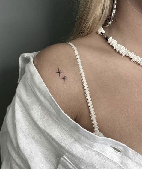 75 Unique Small Tattoo Designs & Ideas : God is always with me I Take You | Wedding Readings | Wedding Ideas | Wedding Dresses | Wedding Theme Tattoo Etoile, Simple Neck Tattoos, Dr Tattoo, Sparkle Tattoo, Small Tattoos For Women, Unique Small Tattoo, Small Shoulder Tattoos, Neck Tattoos Women, Tattoo Henna