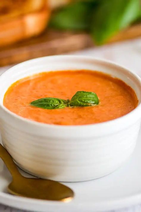 This is the best tomato soup! It serves two and is the perfect quick and easy lunch or dinner. | #tomatosoup | Dinner For Two | Recipe For Two | The Best Tomato Soup, Homemade Tomato Basil Soup, Creamy Tomato Soup Recipe, Easy Tomato Soup Recipe, Best Tomato Soup, Tomato Soup Easy, Recipe For Two, Tomato Soup Recipe, Creamy Tomato Soup