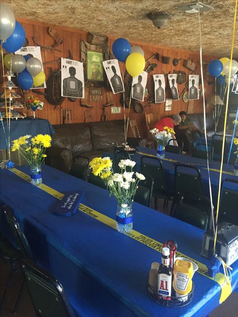 Table decorations police retirement party  https://www.birthdays.durban Academy Graduation Party, Policeman Birthday Party, Police Party Decorations, Police Officer Party, Police Academy Graduation Party, Officer Party, Police Theme Party, Cop Party, Police Retirement Party