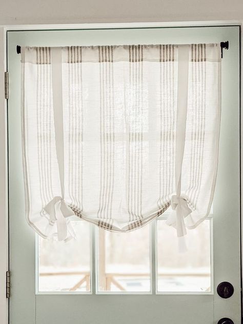 Window curtains 🙂 Tiny House Window Treatments, Diy Balloon Curtains, Small Door Window Covering Ideas, Bathroom Curtain Ideas Small Window, Diy Window Treatments Bedroom, Small Door Window Curtain Ideas, Diy Tie Up Curtains, Easy Window Treatments, Curtains For Small Windows