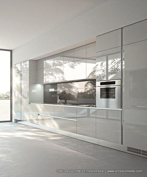 Modern Konyhatervezés, Minimalist Kitchen Cabinets, High Gloss Kitchen, Minimalist Dekor, Gloss Kitchen, Refacing Kitchen Cabinets, Kabinet Dapur, 아파트 인테리어, Modern Kitchen Cabinets