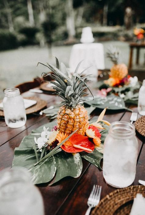 18 Wonderful Tropical Wedding Decor Ideas ❤ tropical wedding decor centerpiece pineapple Roy Nuesca Photography #weddingforward #wedding #bride Pineapple Centerpiece, Pineapple Wedding, Boho Wedding Ceremony, Tropical Wedding Decor, Wedding Decor Ideas, Unusual Weddings, Tropical Home Decor, Hawaiian Wedding, Retro Wedding