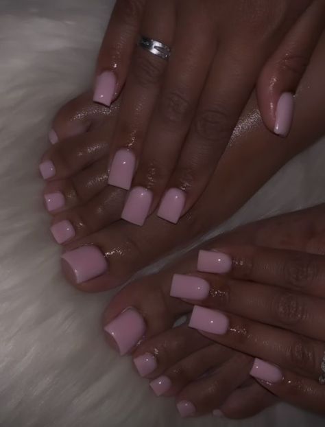 Short Coffin Overlay Nails, Hair Nails Lashes Done, Plain Short Acrylic Nails, Pink Plain Nails, Light Pink Toes, Cute Plain Nails, Light Pink Toe Nails, White Short Acrylic Nails, Plain Nails Acrylic