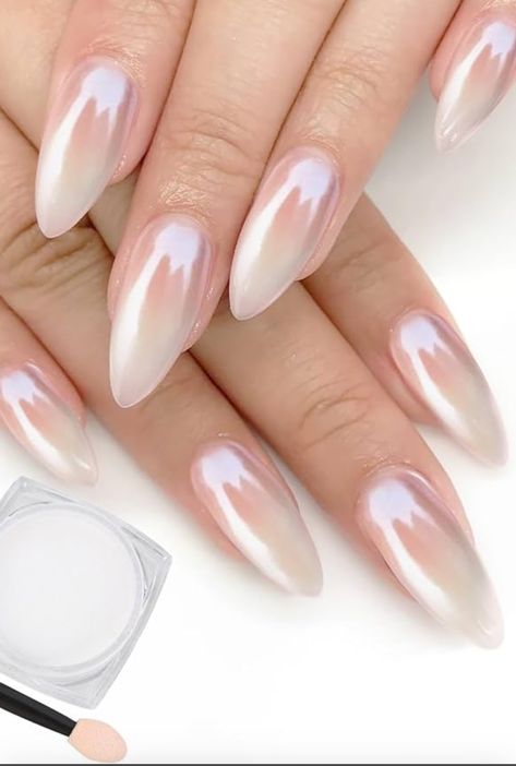 Paws Nails, Pearl Chrome Nail, Body Luminizer, Glitter Nail Ideas, Nail Mirror, Chrome Nail Ideas, Pearl Chrome, White Chrome Nails, Cruise Nails