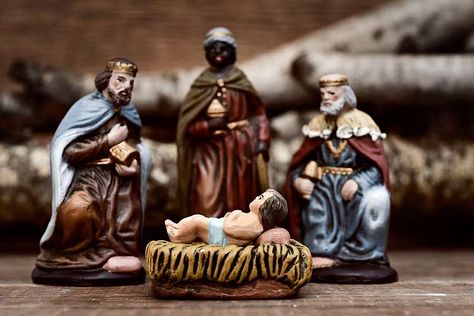 Epiphany Of The Lord, Three Magi, After Christmas Sales, Baptism Of Christ, The Epiphany, Christmas History, Roman Church, We Three Kings, Christian History