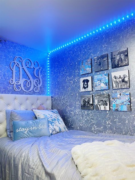 Bed Rooms Ideas Blue, Blue And Grey Room Ideas, Blue Girl Room Ideas, Cozy Bedroom Small Spaces, Girls Light Blue Bedroom Ideas, Teen Girl Blue Bedroom Ideas, Teen Girl Bedroom Ideas Blue, Blue And White Dorm Room Ideas, Teal Dorm Room Ideas