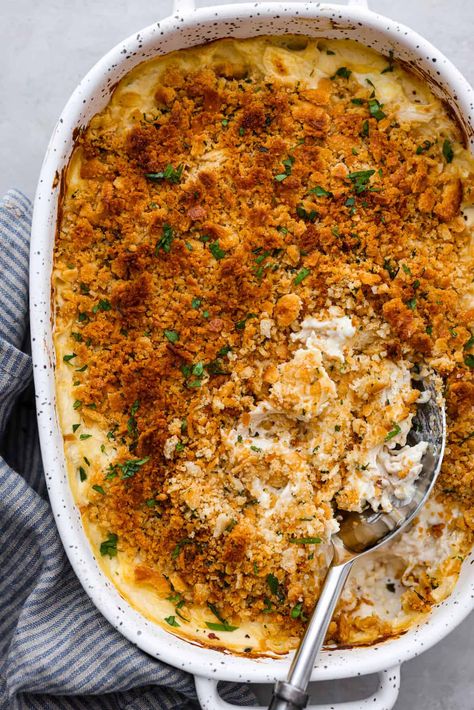 Million Dollar Chicken Casserole Million Dollar Chicken Casserole, Million Dollar Chicken, Cauliflower Casserole Recipes, Creamy Chicken Casserole, Casserole Side Dishes, Chicken Divan, Creamy Cauliflower Soup, Chicken Casserole Recipe, Comfort Casseroles