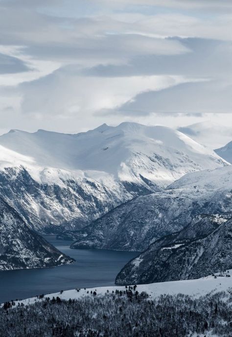 Fjords Aesthetic, Norwegian Mountains, Norwegian Landscape, Magical Scenery, Nordic Travel, Norwegian Home, Vampire Book, Ffxiv Character, Norwegian House