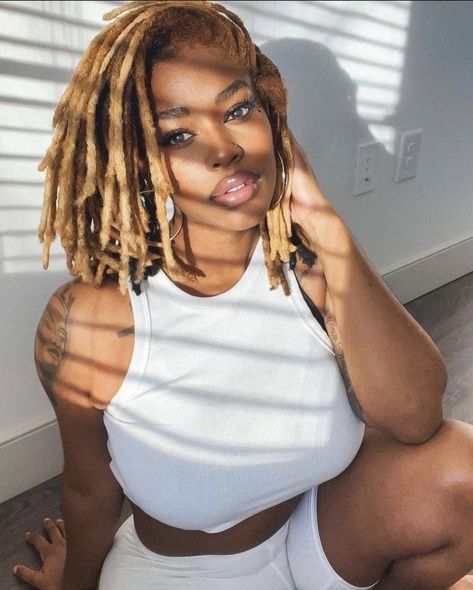 Brown And Blonde, Beautiful Dreadlocks, Be A Light, Black Hair Care, Dreadlock Hairstyles, White Outfit, Locs Hairstyles, Twist Hairstyles, Afro Hairstyles