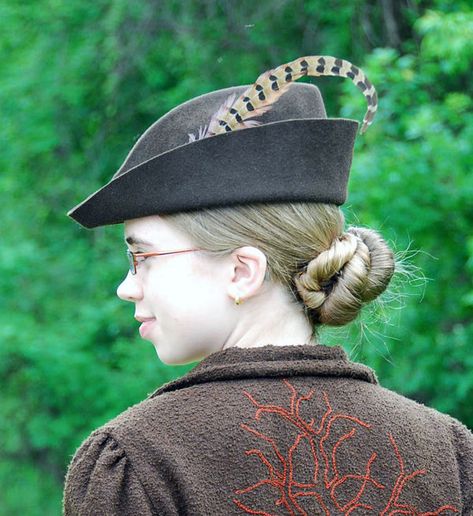 Robin hood hat