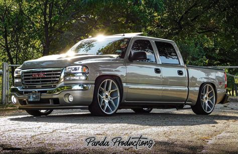 Lowered Gmc Sierra 1500, Chevy Silverado Single Cab, 2006 Gmc Sierra 1500, Silverado Single Cab, Low Trucks, Street Truck, Silverado Crew Cab, Gmc Trucks Sierra, Single Cab Trucks