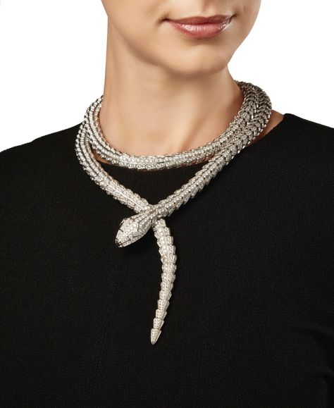 Bvlgari Necklace Snake, Serpenti Viper Necklace, Bvlgari Necklace, Bvlgari Serpenti, Snake Art, Expensive Jewelry Luxury, Diamond Jewel, Snake Necklace, Expensive Jewelry