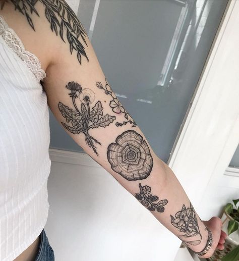 Patchwork Tattoo Aesthetic, Patchwork Tattoo Designs, Botanical Tattoo Sleeve, Creative Patchwork, Tattoo Patchwork, Patchwork Tattoos, Full Hand Tattoo, Patchwork Tattoo Ideas, Patchwork Tattoo