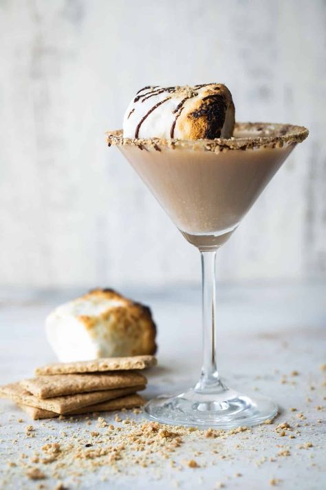 S’more Martini, S’mores Drink Recipe, S'mores Cocktail, Smores Espresso Martini, S’more Cocktail, S’mores Espresso Martini, S’mores Cocktail Recipe, S’mores Martini Recipe, S’mores Alcoholic Drinks