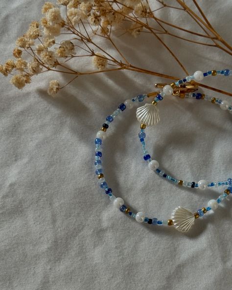 Seaside Beaded Bracelet 🐚🌊 . Price: 15 CHF (Visit Shop To See The Price In Your Currency) . Link To Shop Is In Bio💗 . #handmade #bracelet #jewlery #summer #summervibes #sea #seaside #seashell #smallbusiness #art #sidzartshop #treatyourself Bracelet Inspo, Glass Bead Bracelet, Z Arts, Glass Beaded Bracelets, Handmade Bracelet, Bead Bracelet, Glass Bead, Sea Glass, Beaded Bracelet