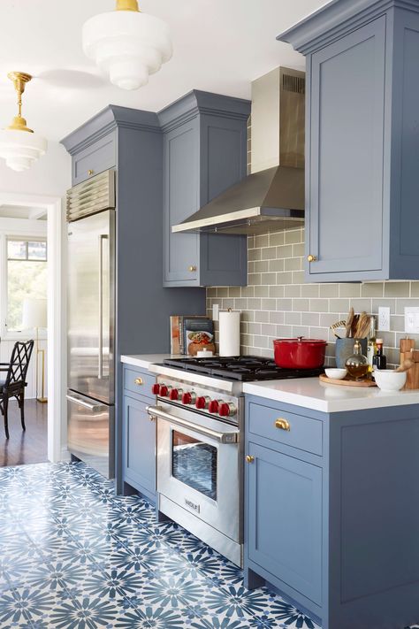 Benjamin Moore Wolf Gray a blue-grey painted kitchen cabinets with patterned floor tile and gray subway tile backsplash.  Interior design by Ginny Macdonald for Emily Henderson. Kitchen Cabinets Painted Grey, Blue Gray Kitchen Cabinets, Grey Painted Kitchen, Cabinets Gray, Grey Blue Kitchen, Portland House, Gray Floor, Galley Kitchen Remodel, Island Table