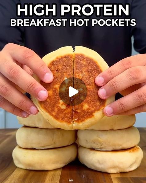 Breakfast Hot Pockets, Hot Pocket Recipes, Bacon Turkey, Low Fat Breakfast, Healthy Breakfast Burrito, Healthy High Protein Breakfast, Breakfast Burritos Recipe, Self Raising Flour, Low Calorie Breakfast