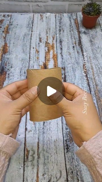 Easy Kids Crafts Paper, Diy Thanksgiving Crafts For Adults, Xmas Crafts Toilet Paper Rolls, Xmas Crafts With Toilet Paper Rolls, Toilet Tissue Roll Crafts, Toilet Paper Roll Recycle Ideas, Things To Do With Toilet Paper Rolls, Crafts With Cardboard Tubes, Ideas Para Navidad Manualidades Faciles