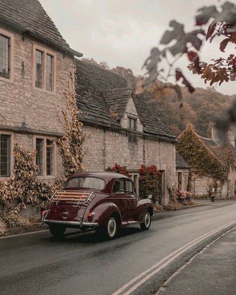 New England Aesthetic, England Aesthetic, Background Brown, Castle Combe, Dark Academia Aesthetic, Village Life, Academia Aesthetic, English Countryside, Brown Aesthetic