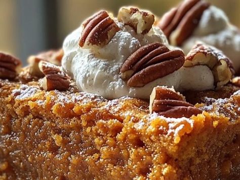 Texas-Style Pumpkin Dump Cake: A Perfect Fall Treat - NewsBreak Pumpkin Squares Recipe, Pumpkin Pie Squares, Pumpkin Pecan Cobbler, Pecan Pie Bars Recipe, Pumpkin Squares, Pecan Cobbler, Dessert Oreo, Dump Cake Pumpkin, Pie Bar Recipes