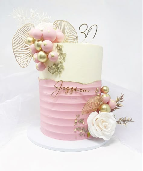 📸 cocolily_cakes Ladies Birthday Cake Ideas Elegant, 40th Birthday Cake For Women Elegant Awesome, Trending Birthday Cakes 2023, Women Birthday Cakes Elegant, Buttercream Birthday Cake For Women, Women Cakes Birthday, Cake Writing Ideas, Trending Birthday Cakes, Elegant Birthday Cakes For Women