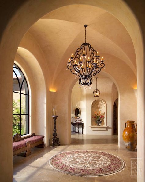 Desert Highlands Interior Design Firm in Scottsdale, AZ | Est Est Inc. Roman House, Tuscan Style Homes, Tuscan Design, Tuscan House, Casas Coloniales, Spanish Style Homes, Tuscan Decorating, Poster Bed, Vaulted Ceilings