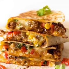 Quasidilla Recipes, Quesadilla Recipes Beef, Ground Beef Quesadillas, Crispy Flatbread, Cheesy Ground Beef, Beef Quesadillas, Vegetarian Quesadilla, Homemade White Bread, Recipetin Eats