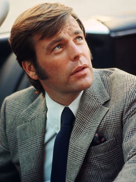 Robert Wagner in 'It takes a thief' Ku Art, Spy Shows, Robert Wagner, Best Mysteries, Shows And Movies, Alain Delon, Vintage Tv, Tv Characters, Classic Tv