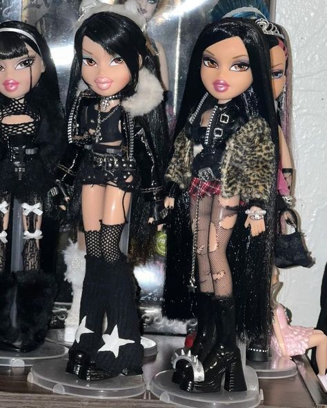 𝑲𝒂𝒍𝒊. ⋆ 𓇼 ⋆｡˚ 𓆝⋆｡˚ 𓇼 ཐིཋྀ (@fishpurse) • Instagram photos and videos Custom Bratz Dolls, Bratz Rock Angelz Outfits, Rave Moodboard, Everything Fashion, Bratz Clothing, Bratz Fashion, Bratz Doll Outfits, Bratz Girls, Bratz Inspired Outfits