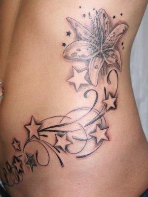 Stargazer Lily Tattoos | Lily Flower Tattoos – Tiger Lily & Stargazer Designs | Tattoo Art Blacklight Tattoo, Tattoo On The Side, Female Tattoos, Star Tattoo Designs, Men Tattoos, 4 Tattoo, Geniale Tattoos, Butterfly Tattoos, Lily Tattoo